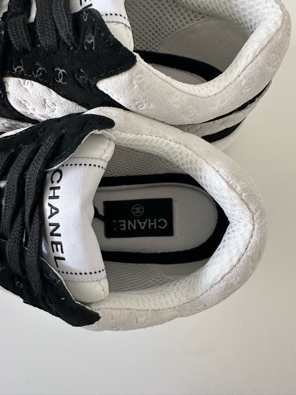 CHANEL Black and White Sneakers - Picture 4 of 7